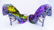 Lade das Bild in den Galerie-Viewer, Rainbow Metal Spiked Skull Heels Grim Reaper Dead Skull Jaw Custom Glitter Paint Glitter Shoe Heel Size 3 4 5 6 7 8 9 Platform Alt Punk Goth