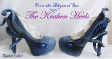 Carica l'immagine nel visualizzatore di Gallery, The Kraken Heels Custom Hand Sculpt Paint Black Blue Shoe Size 3 4 5 6 7 8 High Wedge Sea Abyss Creature Monster Mythical Octopus Squid