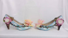 Załaduj obraz do przeglądarki galerii, Pagan Heels wood chip Wedding Bridal Custom Hand Fasting Crystal Lace Sculpt Paint Shoe Size 3 4 5 6 7 8 High Wedge Blue pink ivory branche