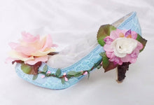 Załaduj obraz do przeglądarki galerii, Pagan Heels wood chip Wedding Bridal Custom Hand Fasting Crystal Lace Sculpt Paint Shoe Size 3 4 5 6 7 8 High Wedge Blue pink ivory branche