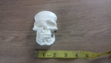 Cargar imagen en el visor de la galería, DIY Bride White Resin Skull Flat back heel Chest Piece Shoulder Pad Shoe Halloween Custom Keepsake Favour Goth Punk Rock Cabochon Decoration