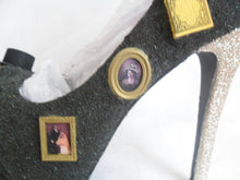 Carica l'immagine nel visualizzatore di Gallery, Sherlock Holmes Black Gold Miniature Custom Glitter Shoe High Heel Size 3 4 5 6 7 8 Platform UK Women hat art mystery crime detective new