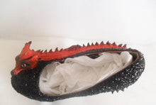 Lade das Bild in den Galerie-Viewer, Lava Dragon Heels Scales Custom Hand Sculpt Paint Red Black Shoe Size 3 4 5 6 7 8 High Platform Monster Kraken octopus Wings Winged elusive