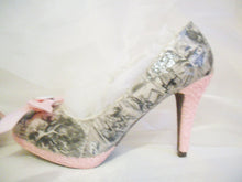 Load image into Gallery viewer, John Tenniels Classic 1865 Vintage Colour Alice In Wonderland Decoupage Custom Women Glitter Shoe Heel Black White Size 3 4 5 6 7 8 Platform