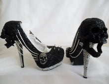 Cargar imagen en el visor de la galería, Women Torture Chain Silver Grim Reaper Dead Skull Jaw Custom Glitter Paint Black Shoe Heel Size 3 4 5 6 7 8 High Heel Platform Alt Punk Goth