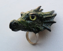Cargar imagen en el visor de la galería, Earth Dragon Head Ring Custom Hand Sculpt Paint Earth Green Yellow Reptile Adjustable Mens Womens Unisex Jewelry goth gothic rockabilly