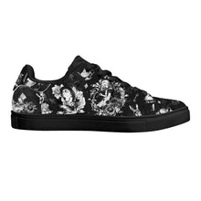 Charger l&#39;image dans la galerie, Gothic Mad Alice Trainers
