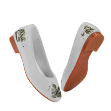 Załaduj obraz do przeglądarki galerii, White Vintage Alice in Wonderland Flats

