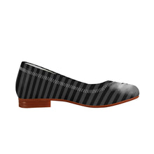 Cargar imagen en el visor de la galería, Striped Black &amp; White Bat Flats
