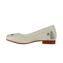 Załaduj obraz do przeglądarki galerii, Ivory Off White Cream Alice in Wonderland Flats
