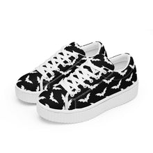 Cargar imagen en el visor de la galería, Black &amp; White Bat Canvas Trainers
