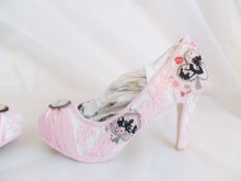 Charger l&#39;image dans la galerie, John Tenniel&#39;s Classic 1865 Alice In Wonderland Lace Fabric Custom Heel Ribbon Pink Shoe Flat Size 3 4 5 6 7 8 Wedding Bridal Heel UK Women
