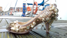 Carica l&#39;immagine nel visualizzatore di Gallery, Forever in Time Steampunk Victorian Cog Gears Heels Personalized Muses Bronze Silver Gold Rose Metallic Custom Shoe High Size 3 4 5 6 7 8
