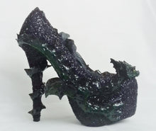 Carica l&#39;immagine nel visualizzatore di Gallery, Emerald Dragon Heels Custom Sculpt Paint Kraken Green Black Octopus Shoe Size 3 4 5 6 7 8  High Platform goth gothic fashion rockabilly punk
