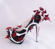 Załaduj obraz do przeglądarki galerii, Women Weeping Heart Tree Custom Hand Sculpt Paint Tree Branch Leaves Red Black Shoe Heel Size 3 4 5 6 7 8  High Heels Platform Kraken UK
