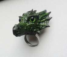 Charger l&#39;image dans la galerie, Earth Dragon Head Ring Custom Hand Sculpt Paint Earth Green Yellow Reptile Adjustable Mens Womens Unisex Jewelry goth gothic rockabilly
