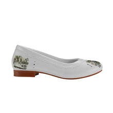 Załaduj obraz do przeglądarki galerii, White Vintage Alice in Wonderland Flats
